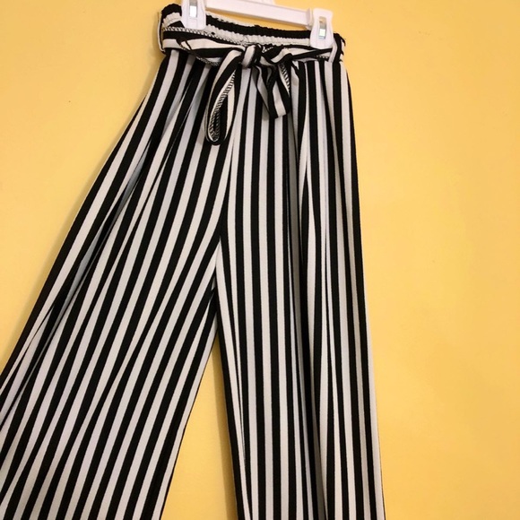 Super Cute Flowy Wide Summer Pants! 🖤 - Picture 4 of 4